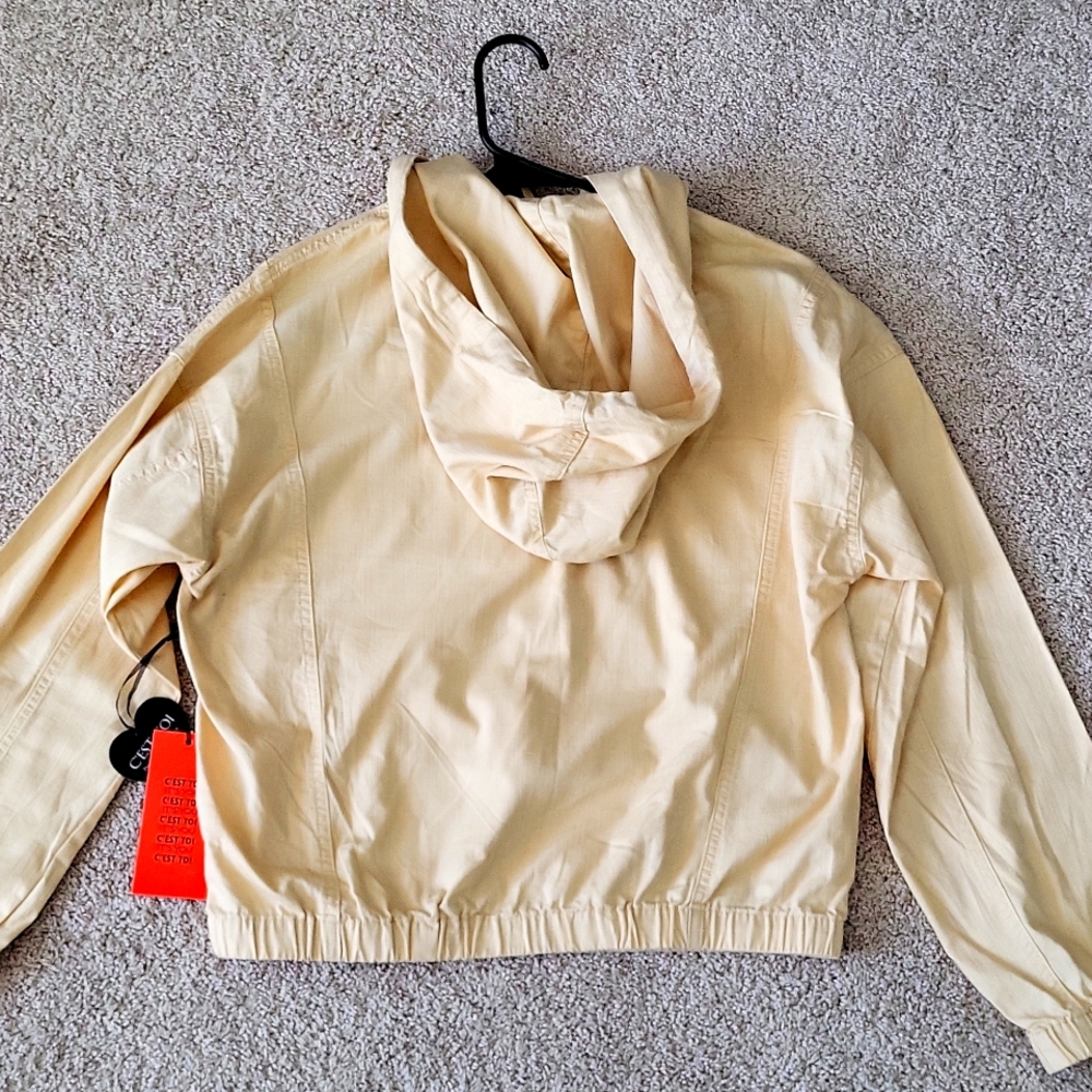 Lightweight jacket - Picture 3 of 7